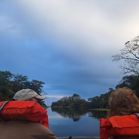Laguna Caldera Lodge Siqurres Da Alegria Buitenkant foto