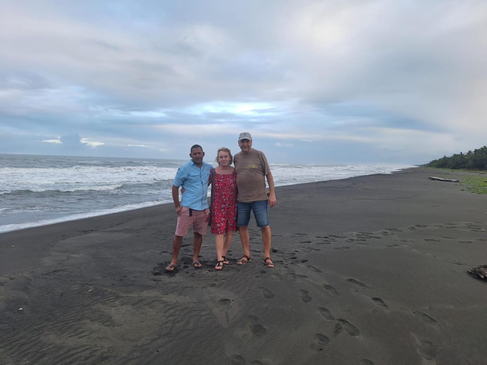 Laguna Caldera Lodge Siqurres Da Alegria Buitenkant foto