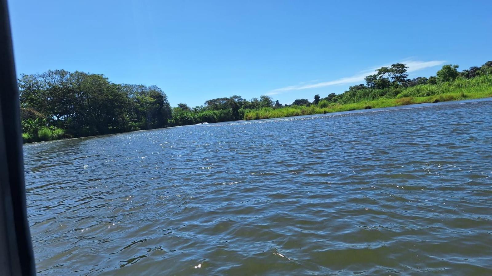 Laguna Caldera Lodge Siqurres Da Alegria Buitenkant foto